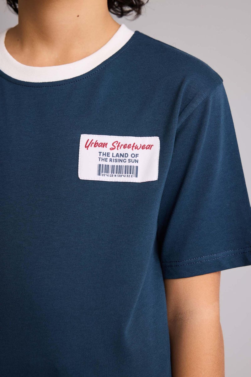 ديفاكتو تيشيرت اولادي نص كم مطبوع قصة عادية برقبة مستديرة - Image 4